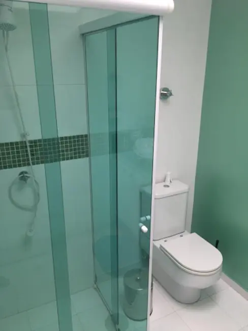 Sobrado com 3 quartos à venda, 240m2 em Centro, Guarulhos - SP - imagem 8 Foto 8 de Sobrado com 3 quartos à venda, 240m2 em Centro, Guarulhos - SP