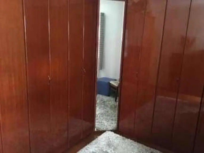 Sobrado com 3 quartos à venda, 240m2 em Centro, Guarulhos - SP - imagem 3 Foto 3 de Sobrado com 3 quartos à venda, 240m2 em Centro, Guarulhos - SP