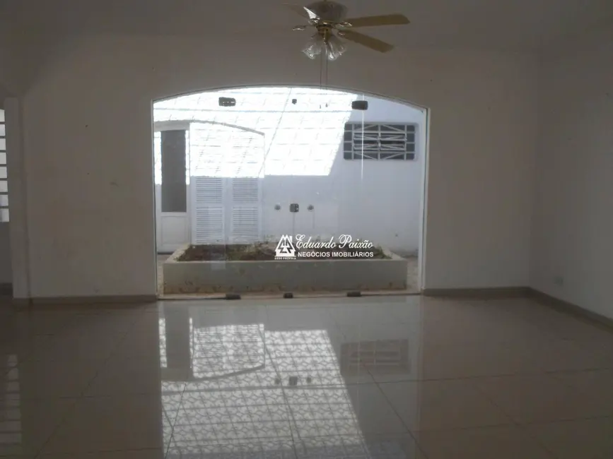 Foto 8 de Casa com 4 quartos à venda, 750m2 em Vila Galvão, Guarulhos - SP