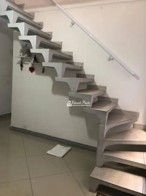 Foto 3 de Sobrado com 3 quartos à venda, 130m2 em Jardim Flor da Montanha, Guarulhos - SP