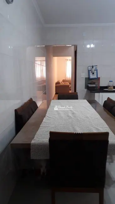 Sobrado com 3 quartos à venda, 154m2 em Jardim Palmira, Guarulhos - SP - imagem 5 Foto 5 de Sobrado com 3 quartos à venda, 154m2 em Jardim Palmira, Guarulhos - SP
