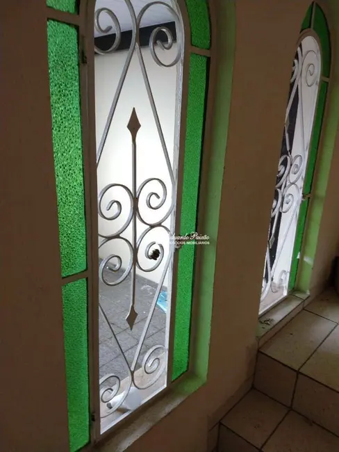 Foto 3 de Casa com 3 quartos à venda e para alugar, 250m2 em Jardim Las Vegas, Guarulhos - SP