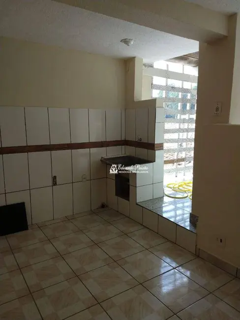 Foto 2 de Casa com 3 quartos à venda e para alugar, 250m2 em Jardim Las Vegas, Guarulhos - SP