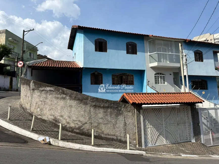 Foto 2 de Sobrado com 3 quartos para alugar, 250m2 em Jardim Santa Mena, Guarulhos - SP