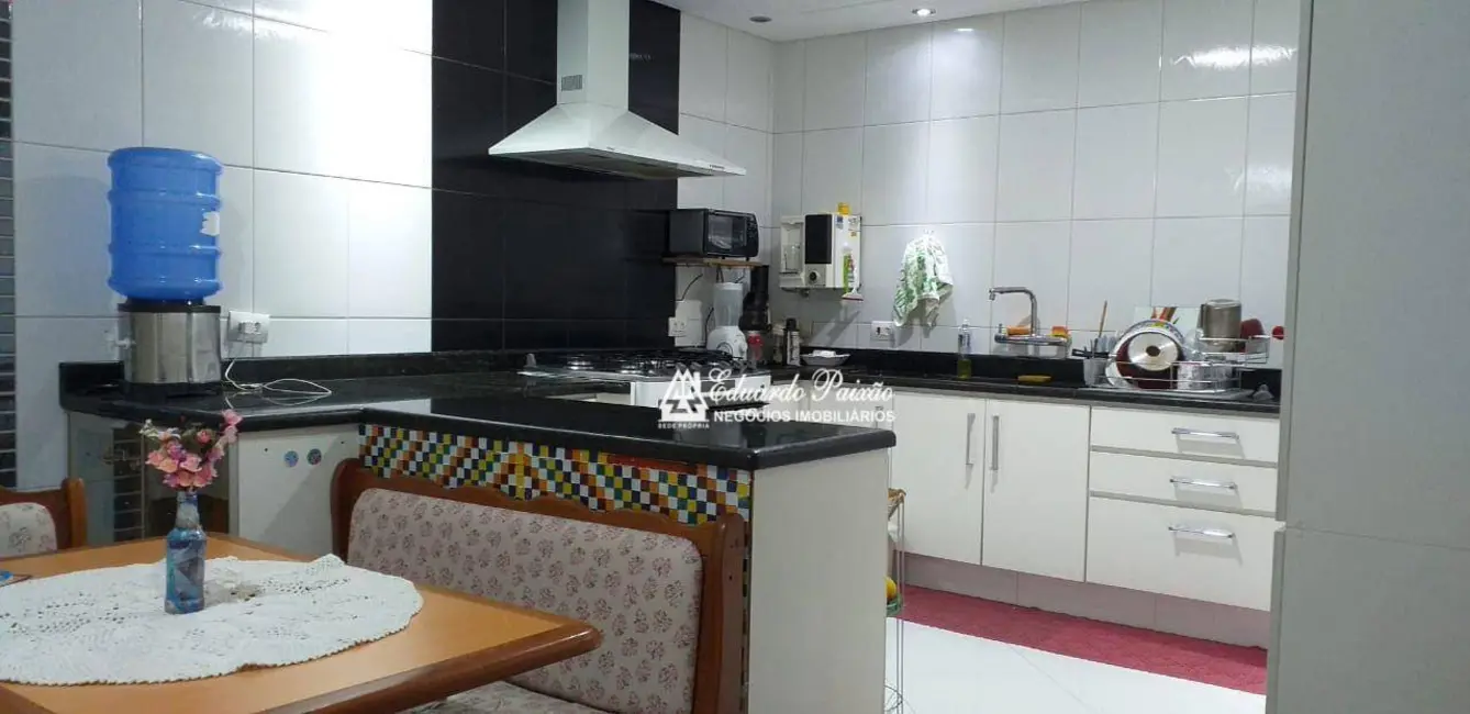 Foto 3 de Casa com 4 quartos à venda, 240m2 em Vila Galvão, Guarulhos - SP