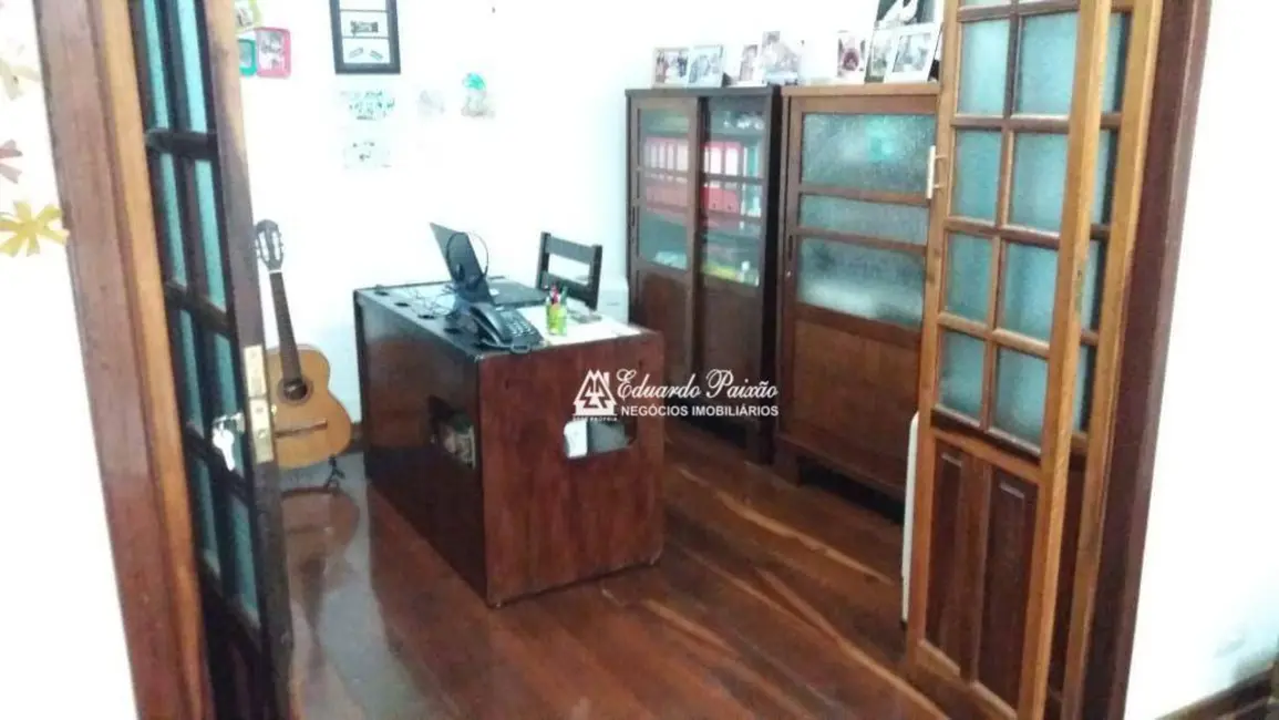 Foto 5 de Casa com 4 quartos à venda, 240m2 em Vila Galvão, Guarulhos - SP