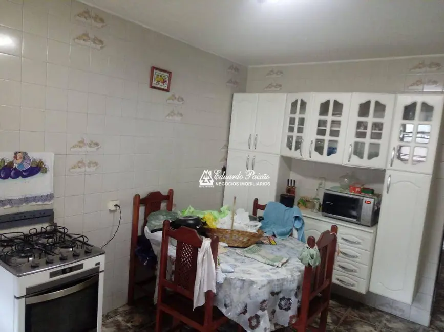 Sobrado com 3 quartos à venda, 200m2 em Jardim Miriam, Guarulhos - SP - imagem 7 Foto 7 de Sobrado com 3 quartos à venda, 200m2 em Jardim Miriam, Guarulhos - SP
