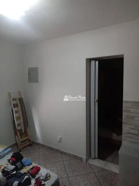 Sobrado com 3 quartos à venda, 200m2 em Jardim Miriam, Guarulhos - SP - imagem 5 Foto 5 de Sobrado com 3 quartos à venda, 200m2 em Jardim Miriam, Guarulhos - SP