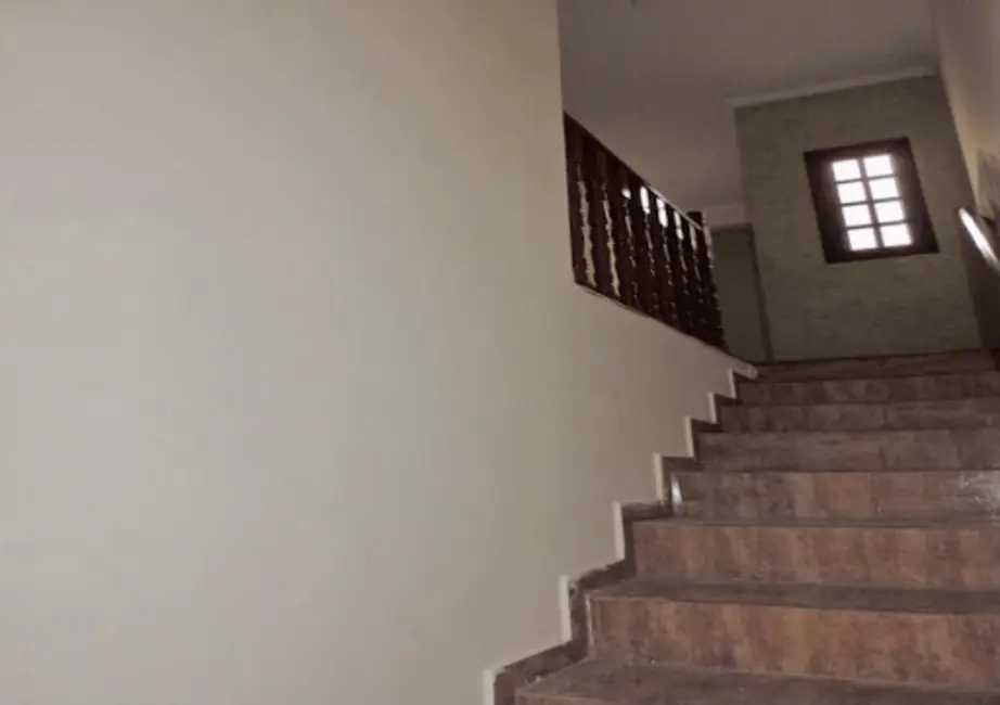 Sobrado com 3 quartos à venda, 160m2 em Jardim Aida, Guarulhos - SP - imagem 9 Foto 9 de Sobrado com 3 quartos à venda, 160m2 em Jardim Aida, Guarulhos - SP