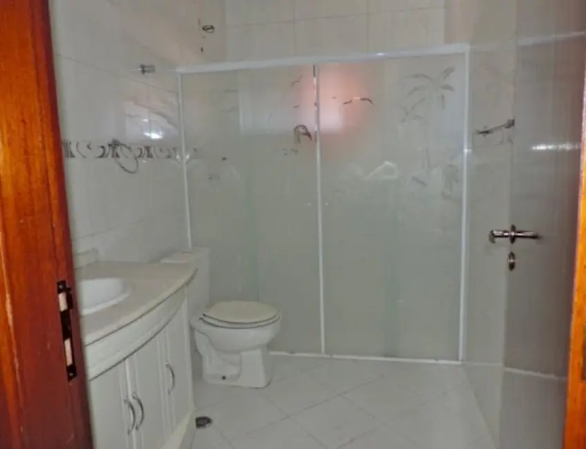 Sobrado com 3 quartos à venda, 160m2 em Jardim Aida, Guarulhos - SP - imagem 8 Foto 8 de Sobrado com 3 quartos à venda, 160m2 em Jardim Aida, Guarulhos - SP