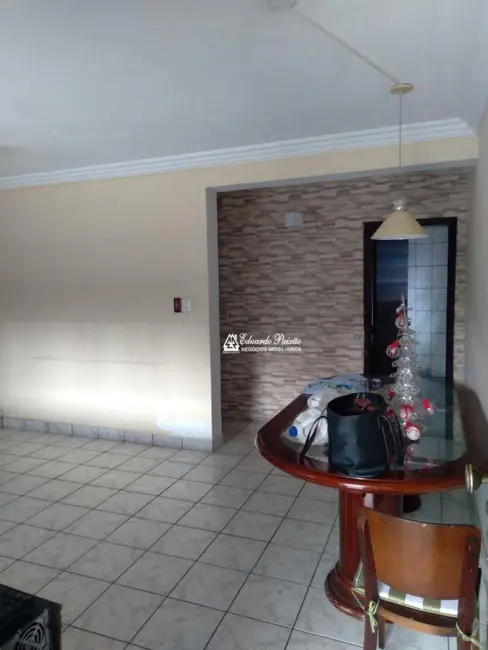 Sobrado com 4 quartos à venda, 200m2 em Vila Tijuco, Guarulhos - SP - imagem 4 Foto 4 de Sobrado com 4 quartos à venda, 200m2 em Vila Tijuco, Guarulhos - SP