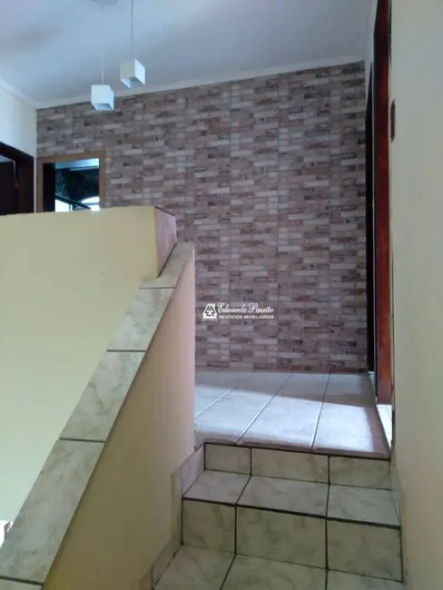 Sobrado com 4 quartos à venda, 200m2 em Vila Tijuco, Guarulhos - SP - imagem 6 Foto 6 de Sobrado com 4 quartos à venda, 200m2 em Vila Tijuco, Guarulhos - SP