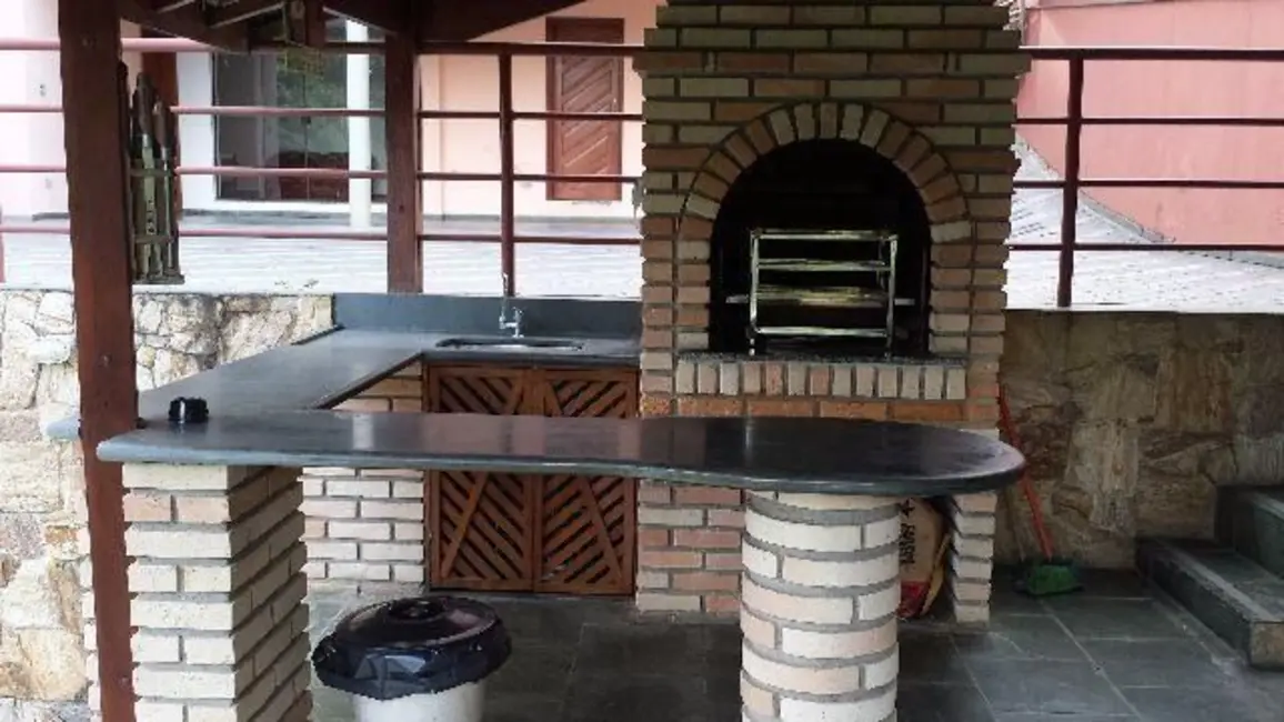 Foto 7 de Sobrado com 4 quartos à venda, 1260m2 em Caputera, Aruja - SP