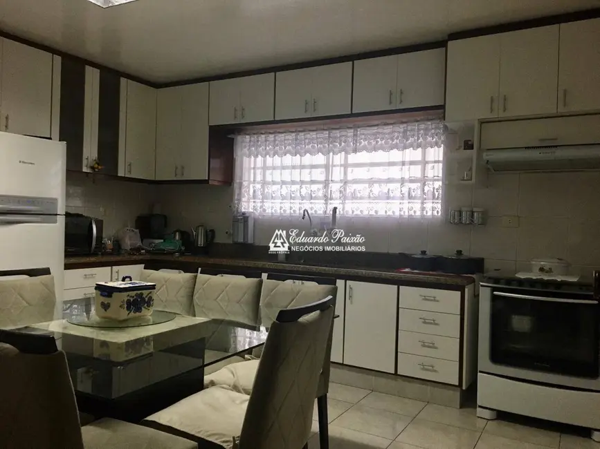 Sobrado com 3 quartos à venda, 125m2 em Vila Galvão, Guarulhos - SP - imagem 7 Foto 7 de Sobrado com 3 quartos à venda, 125m2 em Vila Galvão, Guarulhos - SP