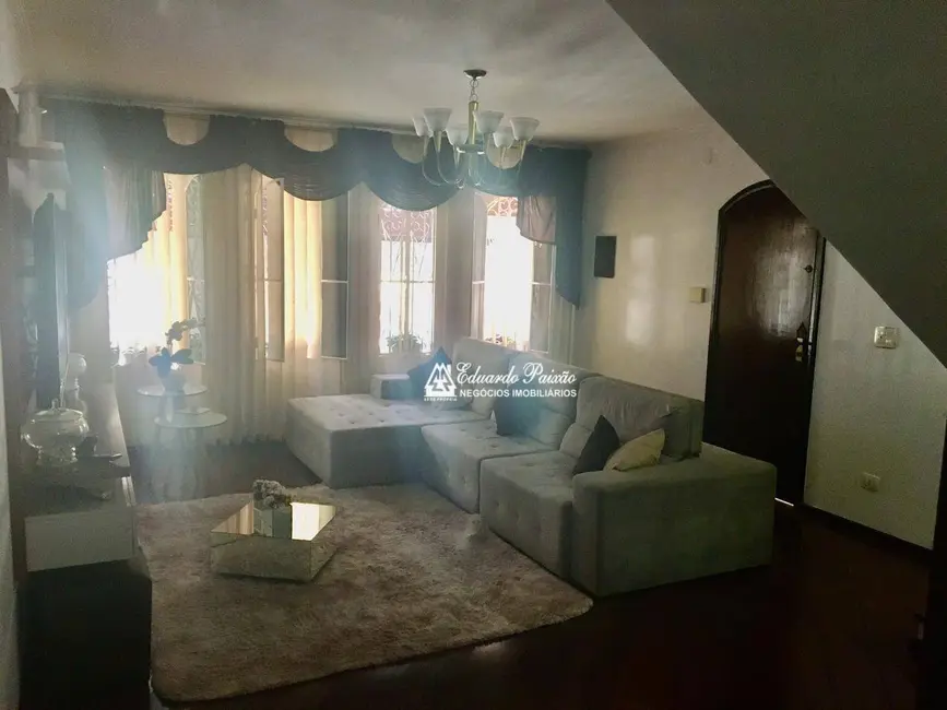 Sobrado com 3 quartos à venda, 125m2 em Vila Galvão, Guarulhos - SP - imagem 4 Foto 4 de Sobrado com 3 quartos à venda, 125m2 em Vila Galvão, Guarulhos - SP