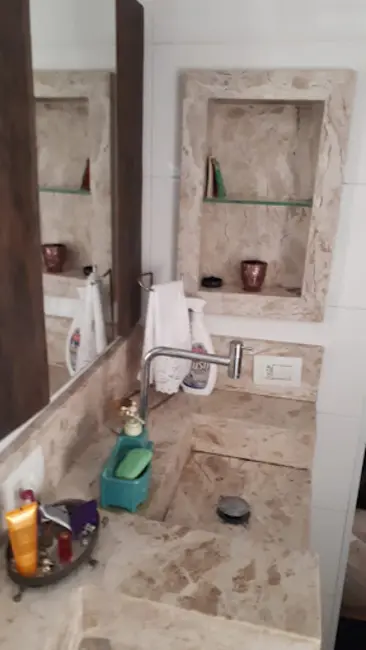 Sobrado com 3 quartos à venda, 192m2 em Vila Rosália, Guarulhos - SP - imagem 6 Foto 6 de Sobrado com 3 quartos à venda, 192m2 em Vila Rosália, Guarulhos - SP