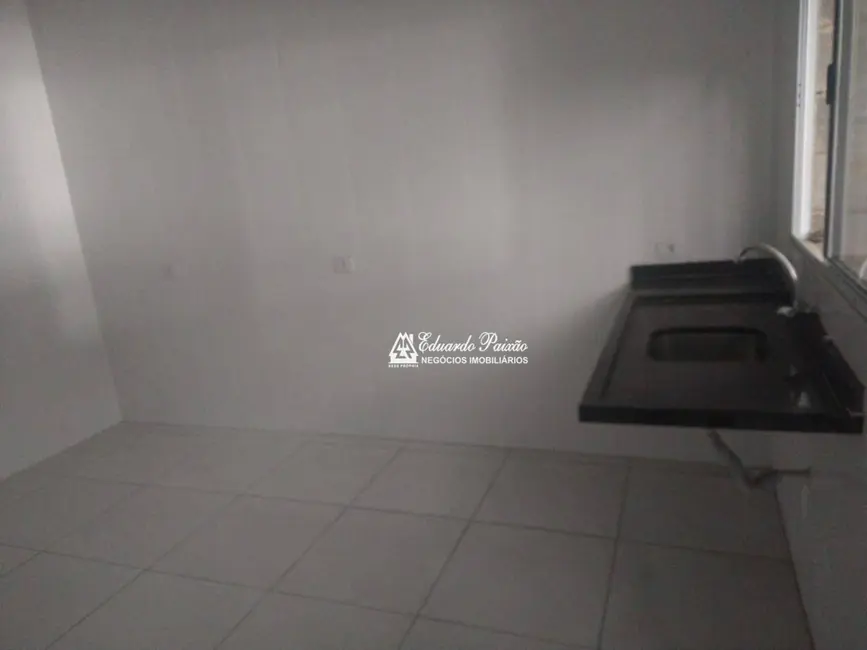 Armazém / Galpão para alugar, 700m2 em Jardim Presidente Dutra, Guarulhos - SP - imagem 7 Foto 7 de Armazém / Galpão para alugar, 700m2 em Jardim Presidente Dutra, Guarulhos - SP