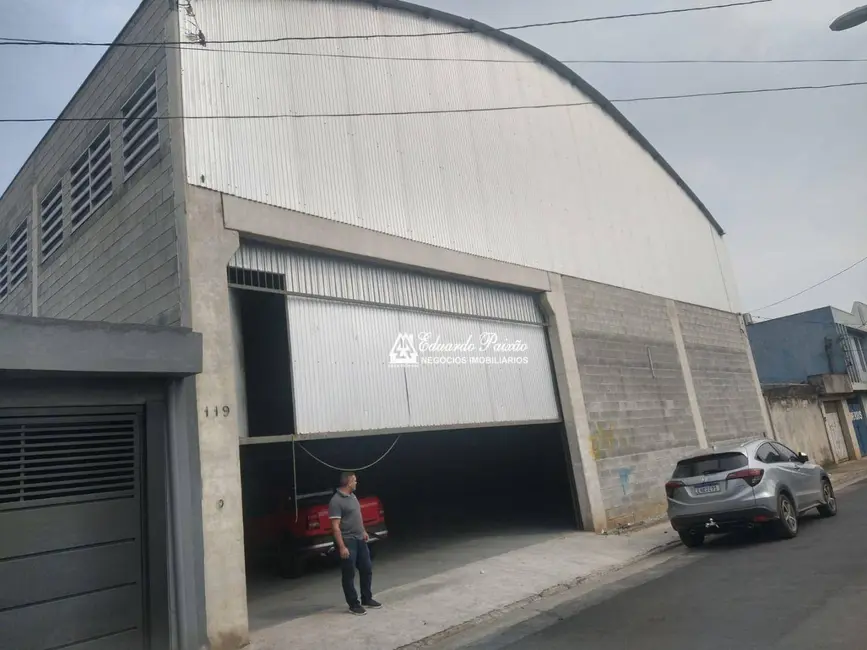 Armazém / Galpão para alugar, 700m2 em Jardim Presidente Dutra, Guarulhos - SP - imagem 6 Foto 6 de Armazém / Galpão para alugar, 700m2 em Jardim Presidente Dutra, Guarulhos - SP