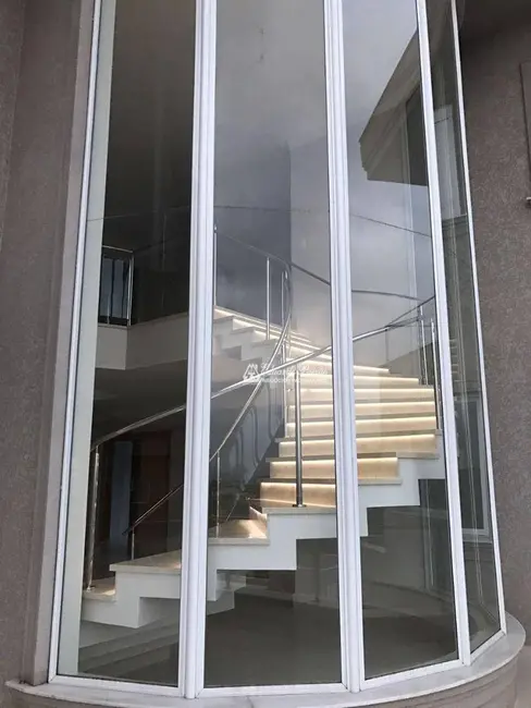 Sobrado com 5 quartos à venda, 1200m2 em Residencial Tamboré, Barueri - SP - imagem 5 Foto 5 de Sobrado com 5 quartos à venda, 1200m2 em Residencial Tamboré, Barueri - SP