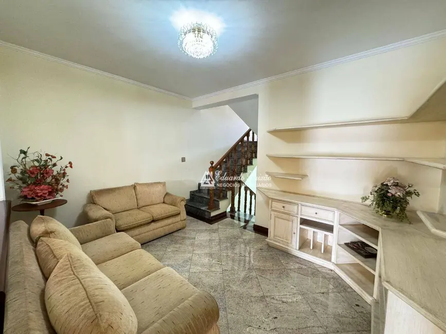 Foto 6 de Sobrado com 4 quartos à venda, 300m2 em Vila Galvão, Guarulhos - SP