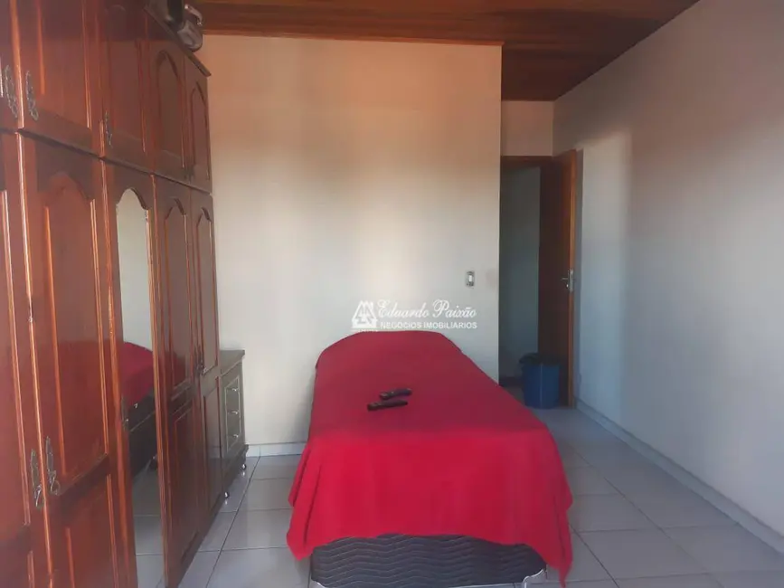 Sobrado com 3 quartos à venda, 210m2 em Jardim Rosa de Franca, Guarulhos - SP - imagem 7 Foto 7 de Sobrado com 3 quartos à venda, 210m2 em Jardim Rosa de Franca, Guarulhos - SP