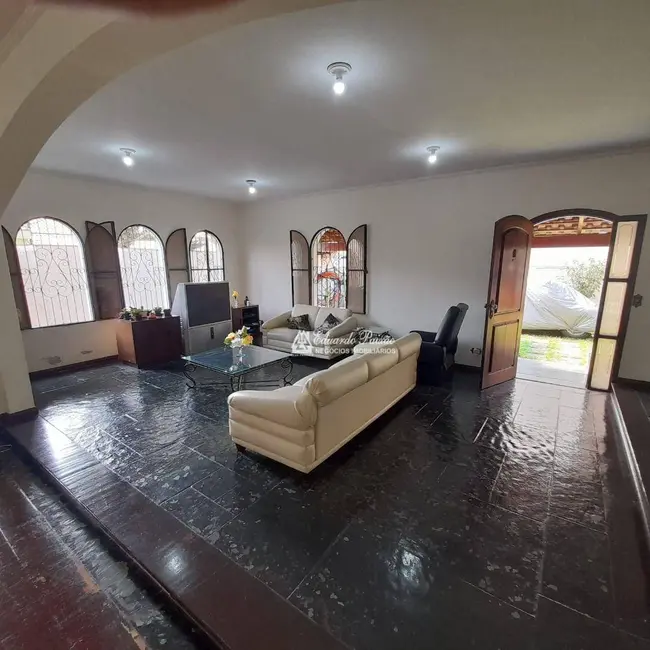 Foto 4 de Sobrado com 5 quartos à venda, 384m2 em Vila Galvão, Guarulhos - SP