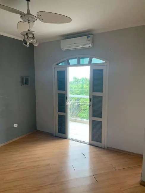 Sobrado com 3 quartos à venda, 125m2 em Parque Continental II, Guarulhos - SP - imagem 3 Foto 3 de Sobrado com 3 quartos à venda, 125m2 em Parque Continental II, Guarulhos - SP