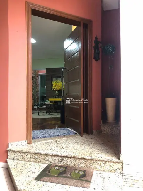 Casa com 3 quartos à venda, 250m2 em Vila Rosália, Guarulhos - SP - imagem 8 Foto 8 de Casa com 3 quartos à venda, 250m2 em Vila Rosália, Guarulhos - SP