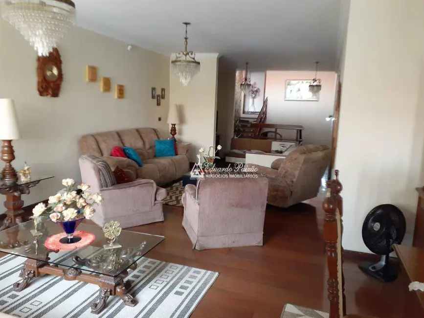 Foto 6 de Sobrado com 3 quartos à venda, 300m2 em Vila Galvão, Guarulhos - SP