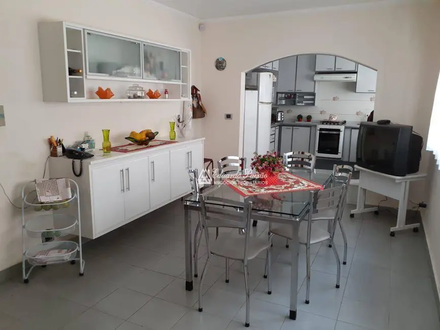 Foto 9 de Sobrado com 3 quartos à venda, 300m2 em Vila Galvão, Guarulhos - SP