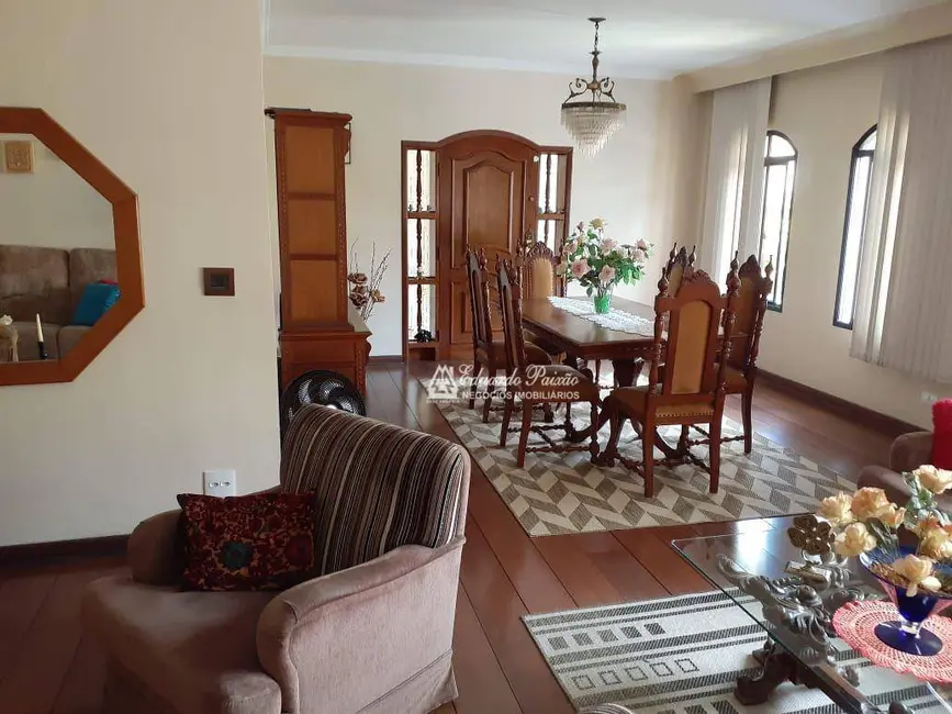 Foto 5 de Sobrado com 3 quartos à venda, 300m2 em Vila Galvão, Guarulhos - SP