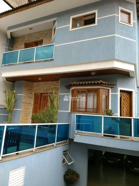 Sobrado com 4 quartos à venda, 220m2 em Vila Rosália, Guarulhos - SP - imagem 7 Foto 7 de Sobrado com 4 quartos à venda, 220m2 em Vila Rosália, Guarulhos - SP