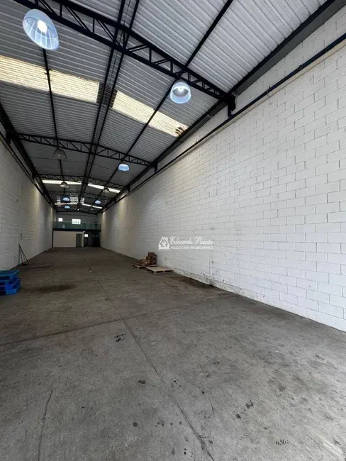 Armazém / Galpão para alugar, 370m2 em Jardim Flor do Campo, Guarulhos - SP - imagem 4 Foto 4 de Armazém / Galpão para alugar, 370m2 em Jardim Flor do Campo, Guarulhos - SP