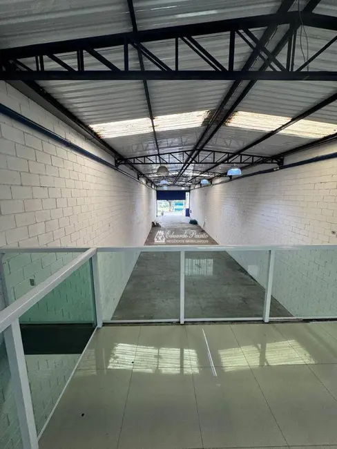 Armazém / Galpão para alugar, 370m2 em Jardim Flor do Campo, Guarulhos - SP - imagem 8 Foto 8 de Armazém / Galpão para alugar, 370m2 em Jardim Flor do Campo, Guarulhos - SP