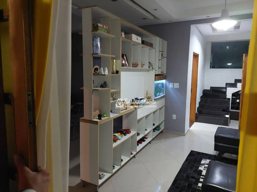 Foto 2 de Sobrado com 3 quartos à venda, 130m2 em Jardim Rizzo, Guarulhos - SP