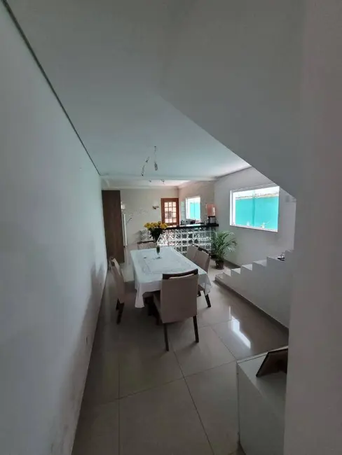 Foto 5 de Sobrado com 4 quartos à venda, 125m2 em Pirituba, Aruja - SP