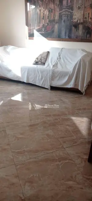 Sobrado com 3 quartos à venda, 160m2 em Parque Santo Antônio, Guarulhos - SP - imagem 8 Foto 8 de Sobrado com 3 quartos à venda, 160m2 em Parque Santo Antônio, Guarulhos - SP