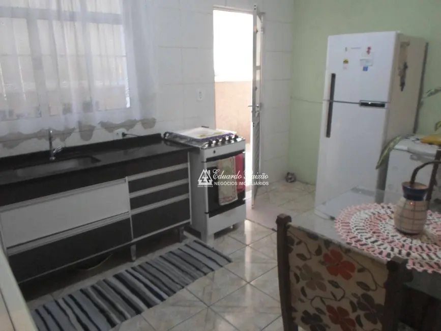 Sobrado com 3 quartos à venda, 125m2 em Jardim Valéria, Guarulhos - SP - imagem 9 Foto 9 de Sobrado com 3 quartos à venda, 125m2 em Jardim Valéria, Guarulhos - SP