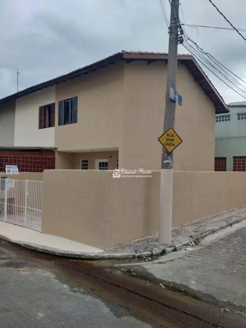 Sobrado com 2 quartos à venda, 100m2 em Vila das Palmeiras, Guarulhos - SP - imagem 2 Foto 2 de Sobrado com 2 quartos à venda, 100m2 em Vila das Palmeiras, Guarulhos - SP