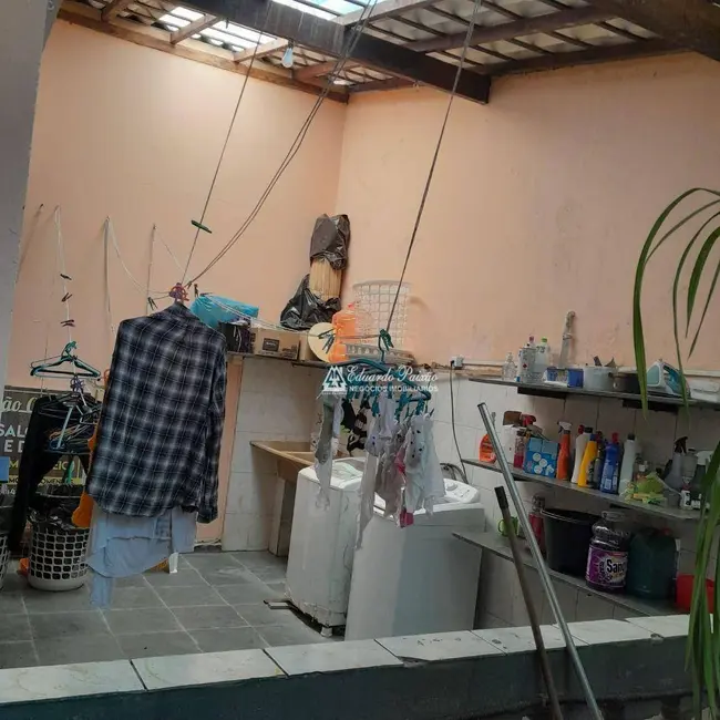 Sobrado com 3 quartos à venda, 250m2 em Jardim Rosa de Franca, Guarulhos - SP - imagem 5 Foto 5 de Sobrado com 3 quartos à venda, 250m2 em Jardim Rosa de Franca, Guarulhos - SP