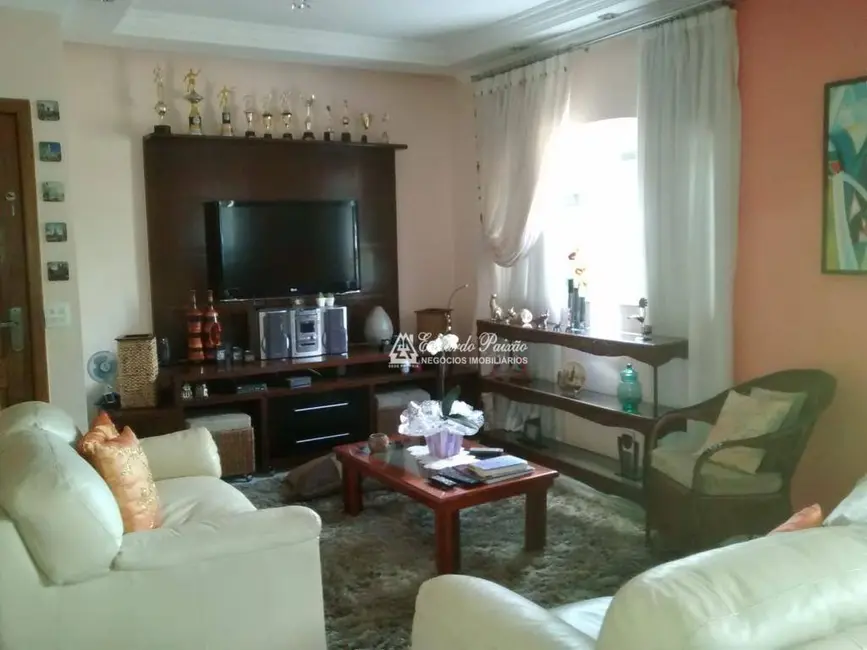 Foto 2 de Sobrado com 4 quartos à venda, 193m2 em Vila Galvão, Guarulhos - SP