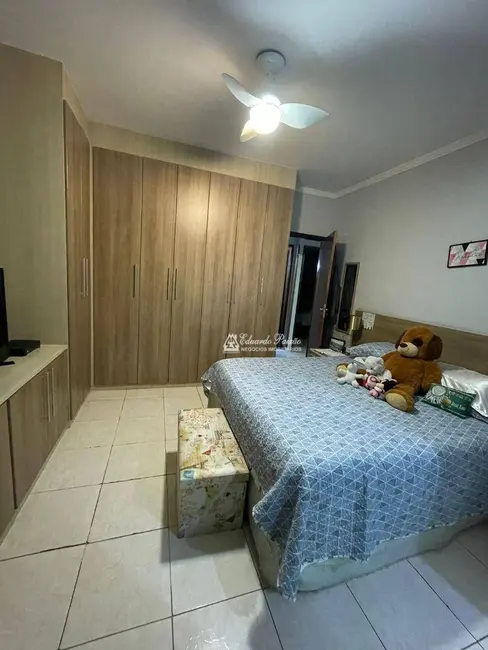 Sobrado com 3 quartos à venda, 232m2 em Vila Francisco Mineiro, Guarulhos - SP - imagem 9 Foto 9 de Sobrado com 3 quartos à venda, 232m2 em Vila Francisco Mineiro, Guarulhos - SP