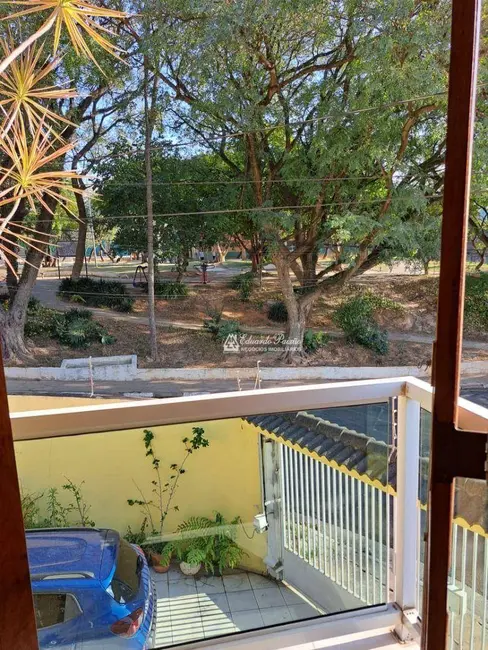 Sobrado com 3 quartos à venda, 232m2 em Vila Francisco Mineiro, Guarulhos - SP - imagem 6 Foto 6 de Sobrado com 3 quartos à venda, 232m2 em Vila Francisco Mineiro, Guarulhos - SP