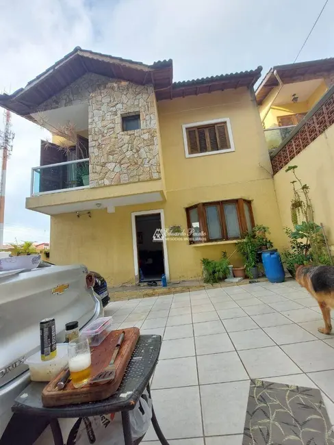 Sobrado com 3 quartos à venda, 232m2 em Vila Francisco Mineiro, Guarulhos - SP - imagem 1 Foto 1 de Sobrado com 3 quartos à venda, 232m2 em Vila Francisco Mineiro, Guarulhos - SP