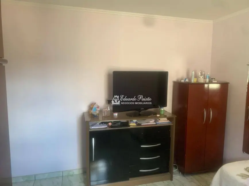 Sobrado com 3 quartos à venda, 125m2 em Jardim Gracinda, Guarulhos - SP - imagem 8 Foto 8 de Sobrado com 3 quartos à venda, 125m2 em Jardim Gracinda, Guarulhos - SP