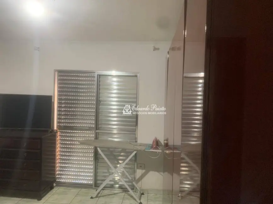 Sobrado com 3 quartos à venda, 125m2 em Jardim Gracinda, Guarulhos - SP - imagem 9 Foto 9 de Sobrado com 3 quartos à venda, 125m2 em Jardim Gracinda, Guarulhos - SP