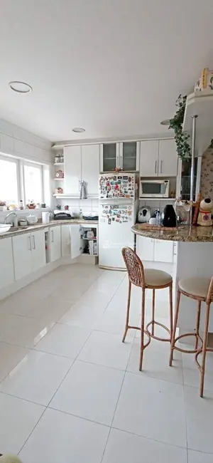 Foto 9 de Sobrado com 4 quartos à venda, 250m2 em Jardim Maia, Guarulhos - SP