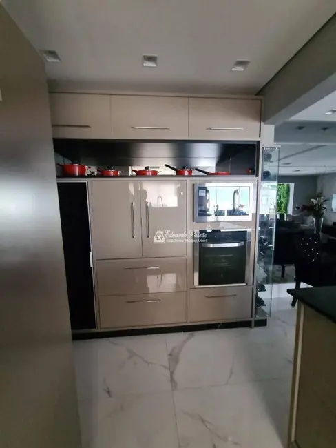 Apartamento com 3 quartos à venda, 222m2 em Jardim Flor da Montanha, Guarulhos - SP - imagem 4 Foto 4 de Apartamento com 3 quartos à venda, 222m2 em Jardim Flor da Montanha, Guarulhos - SP