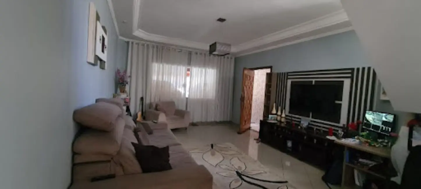 Foto 3 de Sobrado com 3 quartos à venda, 192m2 em Vila Galvão, Guarulhos - SP