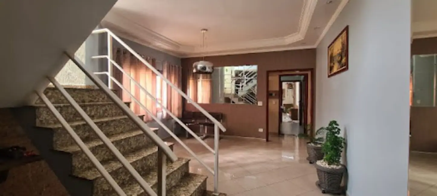 Foto 5 de Sobrado com 3 quartos à venda, 192m2 em Vila Galvão, Guarulhos - SP